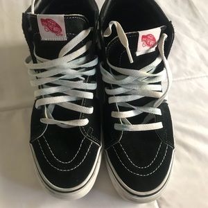 Classic Vans US mens 9// US women’s 10.5